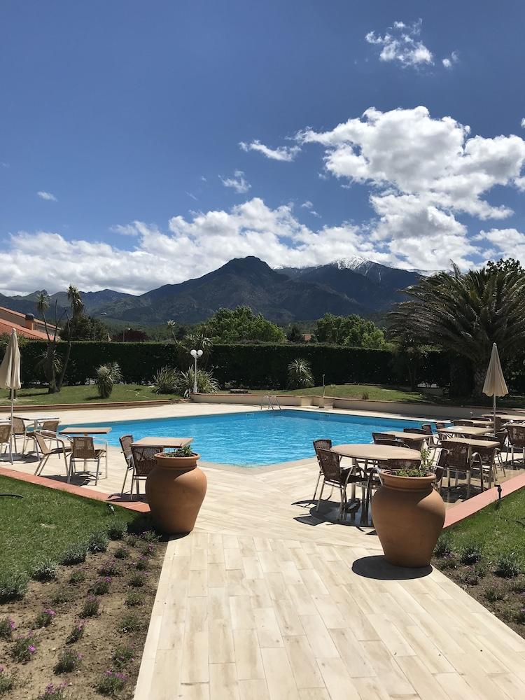 Best Western Le Vauban Прад Экстерьер фото