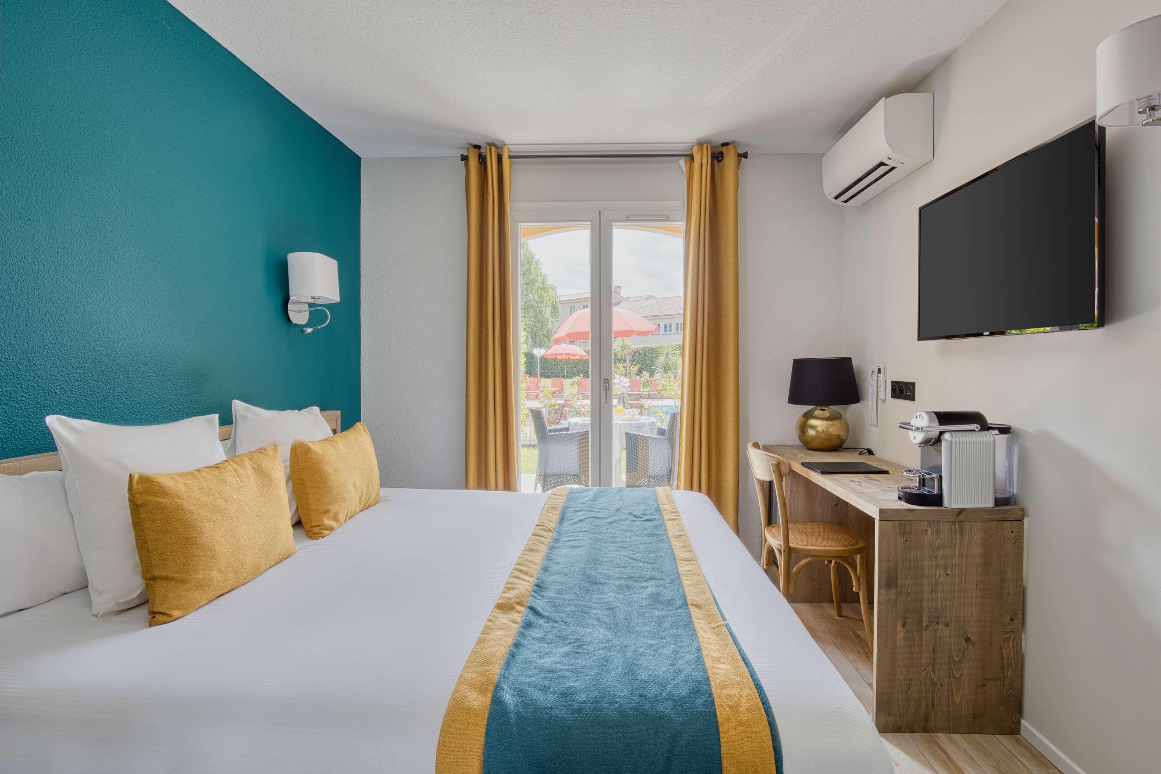 Best Western Le Vauban Прад Экстерьер фото