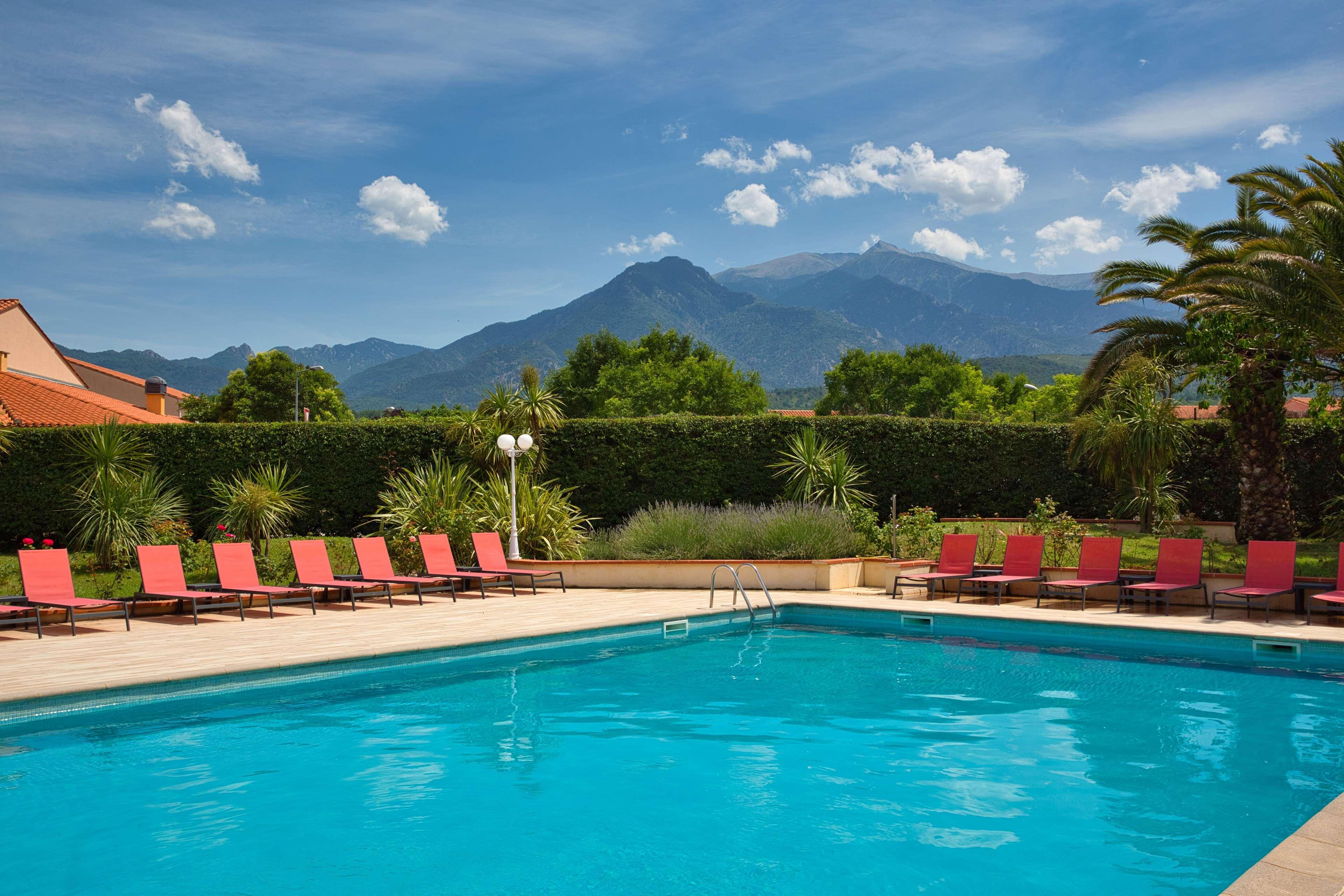 Best Western Le Vauban Прад Экстерьер фото